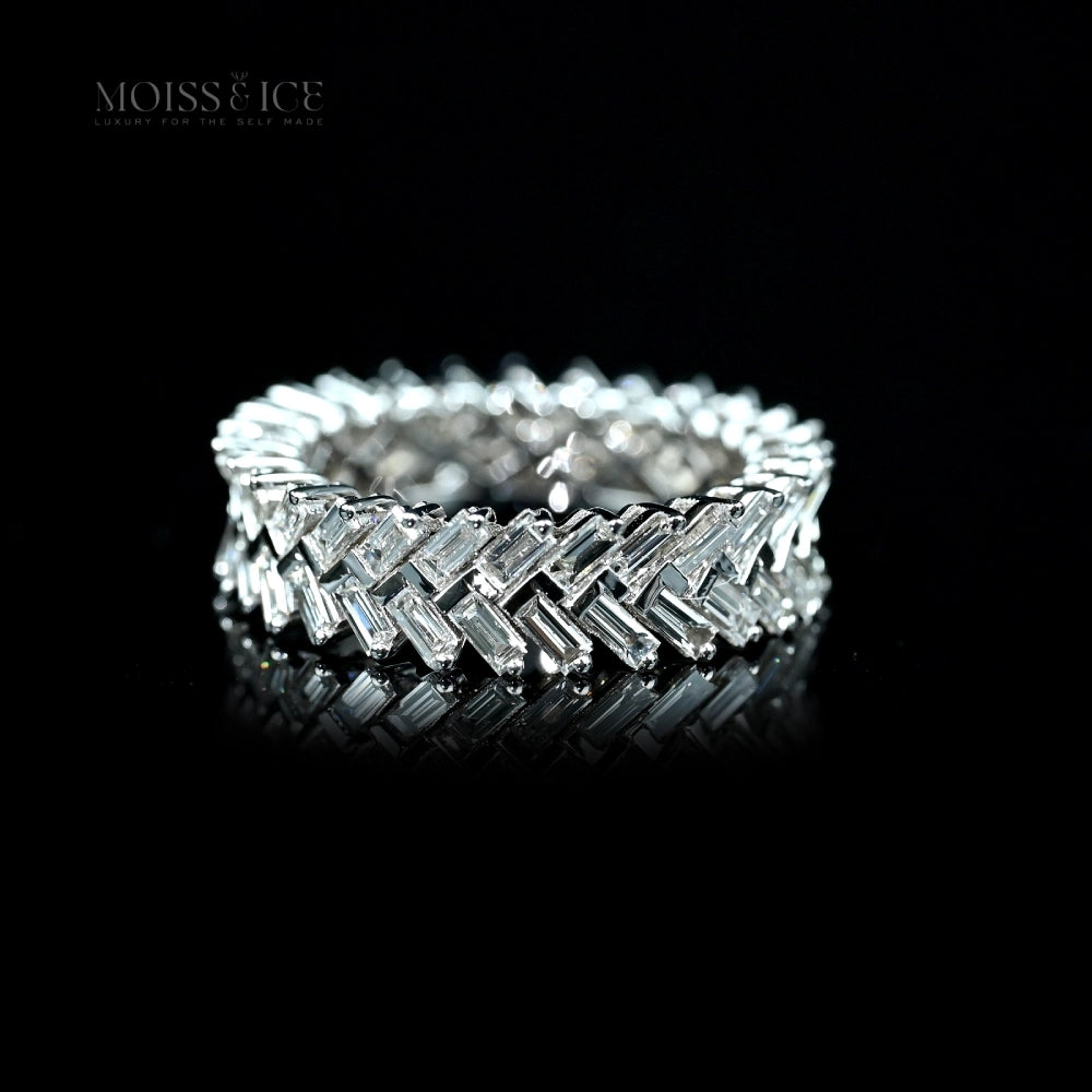 The Shaan - Baguette Cut Moissanite Eternity Ring - Set in 925 silver, finished with PVD layer of 18k gold - MOISS ICE CANADA