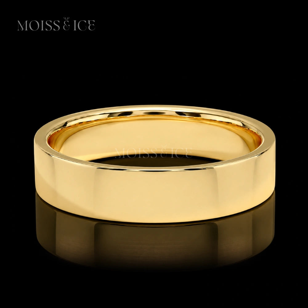 Men's Wedding band Polished in Gold with Comfort Fit  | The Vivaan by Moiss & Ice Canada