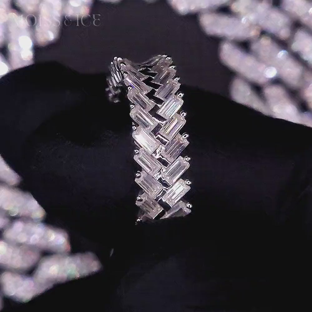 360 video of Baguette Cut Moissanite Eternity Ring by Moiss and Ice Canada