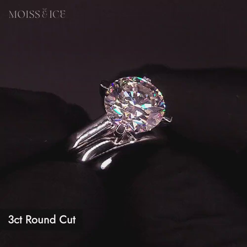 Close up a IGI Certified Lab Diamond Round Solitaire Engagement Ring Set
