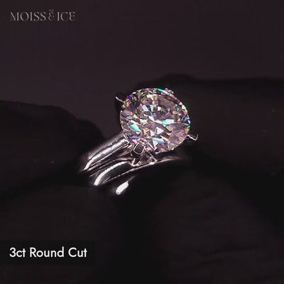 Close up a IGI Certified Lab Diamond Round Solitaire Engagement Ring Set